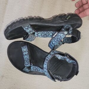 Women’s Size 7 TEVA Hurricane Sandals Blue Black Strap On Hook & Loop Outdoor
